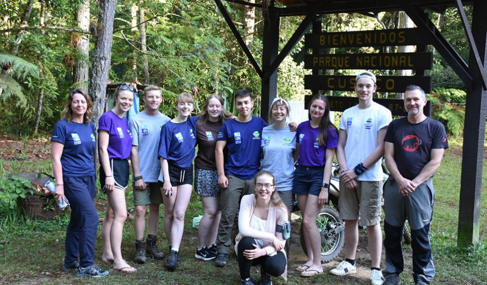 Exeter College students in Honduras